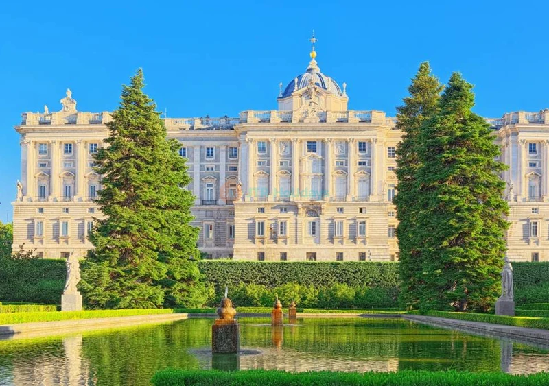 Royal Palace of Madrid Guided Tour Ticket
