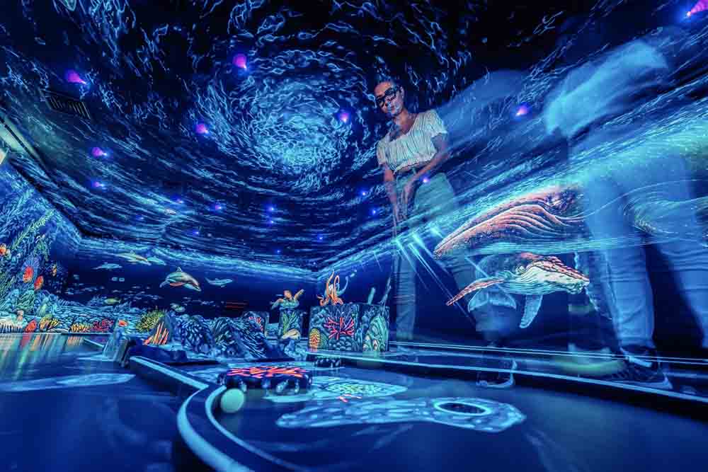 3D Blacklight Minigolf Dubai Tickets - Image 4 of 5