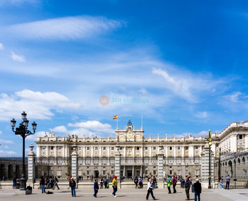 Entrada para Tour Guiado en el Palacio Real de Madrid - Imagen 2 de 5