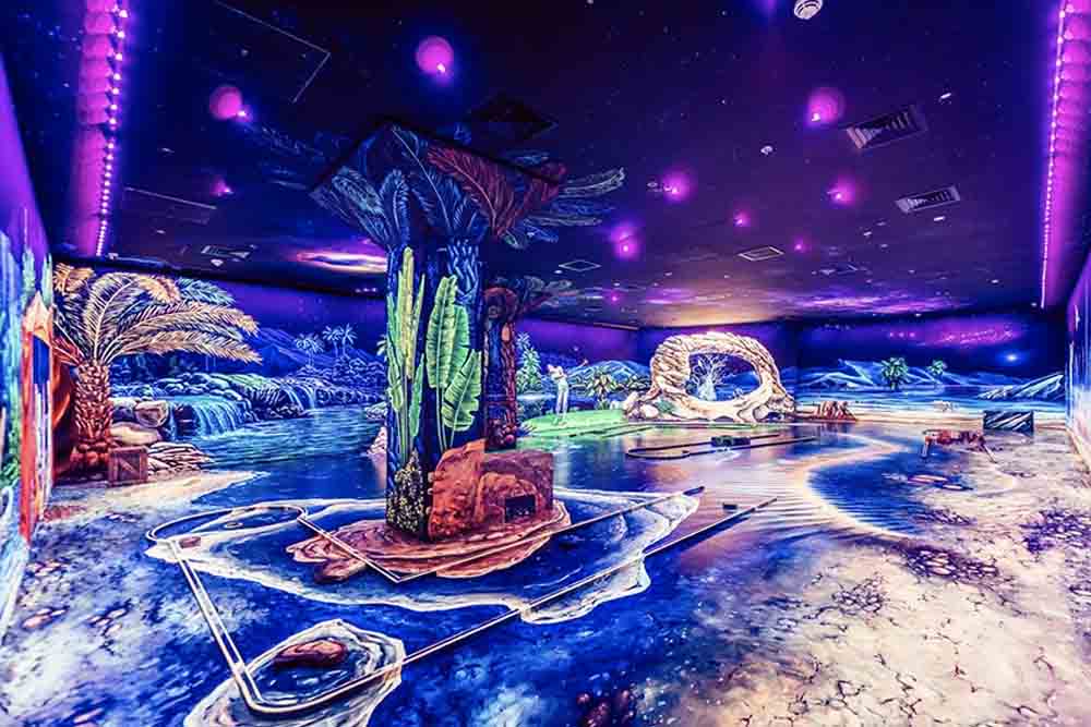 3D Blacklight Minigolf Dubai Tickets - Image 7 of 9