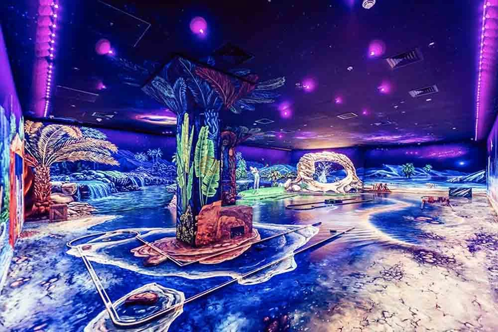 3D Blacklight Minigolf Dubai Tickets - Image 7 of 9
