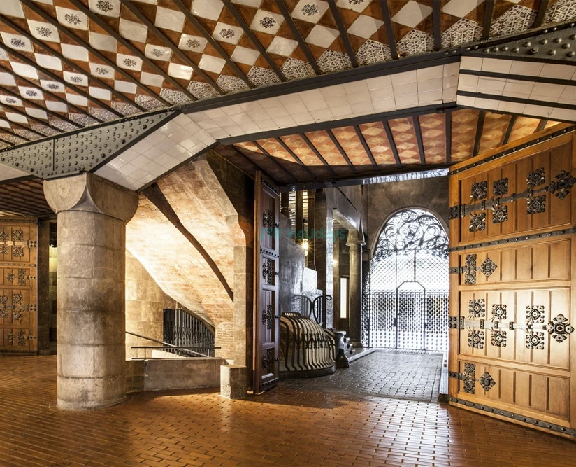 Güell Palace Ticket in Barcelona – Explore Gaudí’s Architectural Masterpiece - JTR Holidays - Image 2 of 5