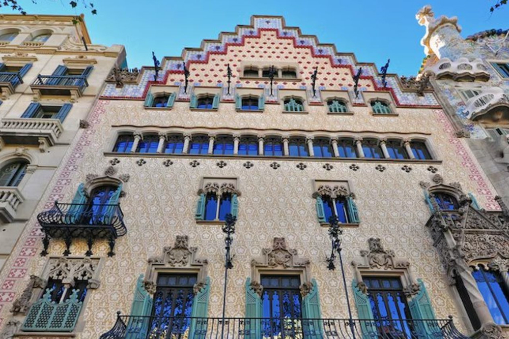 Hola Barcelona Travel Card - Image 9 of 9