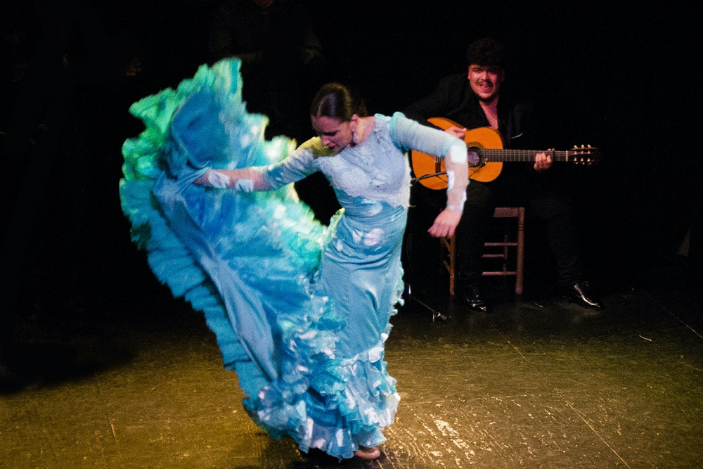 塞维利亚特里亚纳剧院弗拉明戈表演 - Image 5 of 9