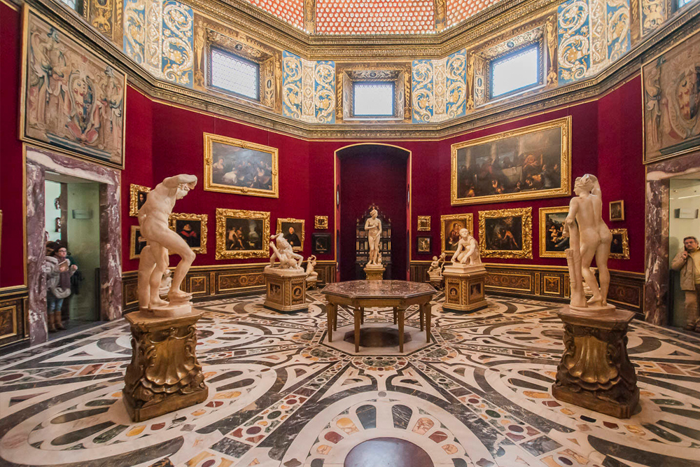 Uffizi Gallery Ticket in Florence - Get your Uffizi Gallery Ticket in Florence and explore one of the world’s most famous art museums. Skip the long lines and admire masterpieces by Botticelli, Leonardo da Vinci, and Michelangelo. Discover the beauty of Renaissance art as you walk through stunning galleries. Enjoy a self-paced visit and experience the rich history of Florence. Uffizi Gallery Ticket in Florence - Image 3 of 5