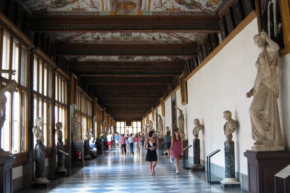 Uffizi Gallery Ticket in Florence - Get your Uffizi Gallery Ticket in Florence and explore one of the world’s most famous art museums. Skip the long lines and admire masterpieces by Botticelli, Leonardo da Vinci, and Michelangelo. Discover the beauty of Renaissance art as you walk through stunning galleries. Enjoy a self-paced visit and experience the rich history of Florence. Uffizi Gallery Ticket in Florence - Image 5 of 5