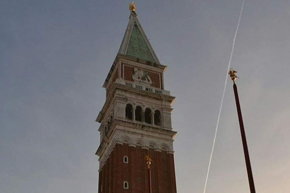 St. Mark's Campanile ticket in Venice - Get your St. Mark’s Campanile ticket and enjoy stunning panoramic views of Venice. Skip the lines and take the modern elevator to the top of this iconic bell tower. Admire breathtaking sights of St. Mark’s Basilica, the Grand Canal, and the Venetian Lagoon. Learn about the tower’s rich history, including Galileo’s telescope demonstrations. Book now for a seamless and unforgettable experience in Venice! St. Mark's Campanile ticket in Venice - Image 4 of 5