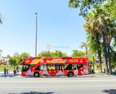 Обзорная автобусная экскурсия City Sightseeing Севилья с возможностью свободной посадки и высадки - Изображение 5 из 5