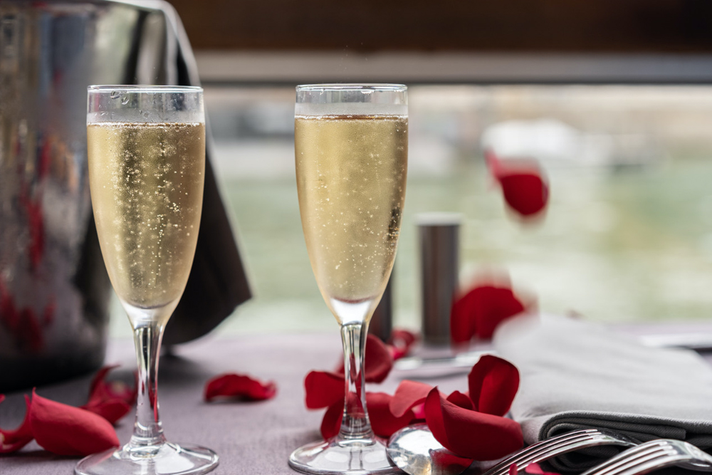 Mittagskreuzfahrt auf der Seine - Image 2 of 8