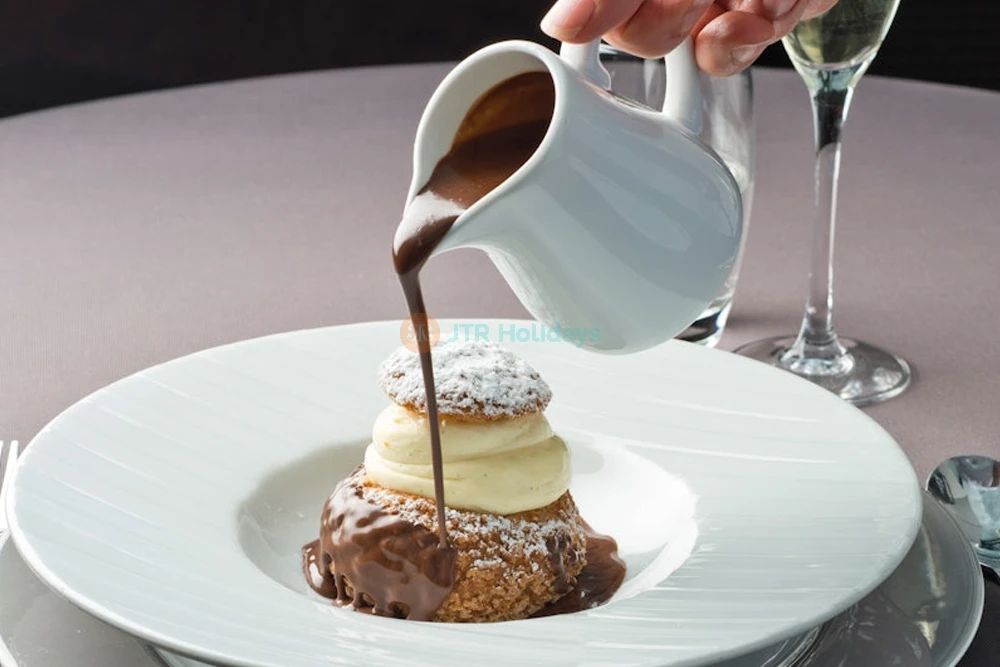 Lunch Cruise on the Seine River | Scenic Paris Boat Tour with Three-Course Meal - JTR Holidays - Image 6 of 8