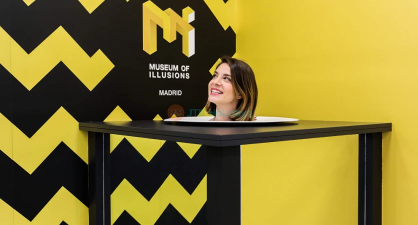 Museum of Illusions Madrid | Interactive & Mind-Bending Experience - JTR Holidays