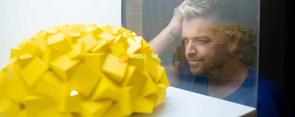 Museum of Illusions Madrid | Interactive & Mind-Bending Experience - JTR Holidays - Image 3 of 5