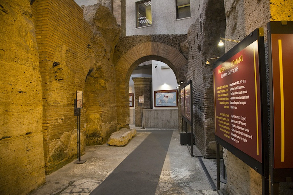 罗马纳沃纳广场地下票 - Image 1 of 6