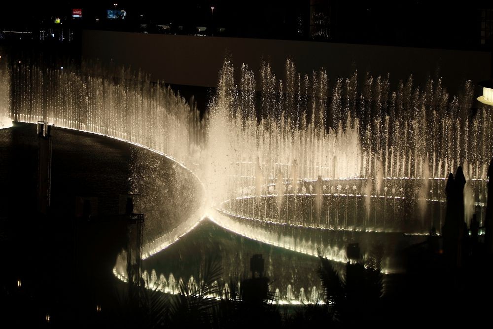 Dubai Fountains Boardwalk & Abra Ride - Dubai Fountain Boardwalk allows you to get closer to Dubai water fountain which was not available earlier. Now you can starts from the fountain promenade or Burj Park and stroll down the boardwalk. The Dubai Fountain Boardwalk get as close as nine metres to the fountain. Dubai Fountains Boardwalk & Abra Ride - Image 5 of 5