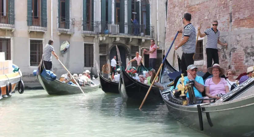Grand Canal Romantic Gondola Ride in Venice - Image 1 of 5