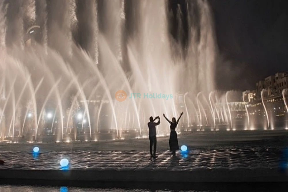 Dubai Fountain Boardwalk - Dubai Fountain Show and Lake Ride - JTR Holidays - Image 6 of 6