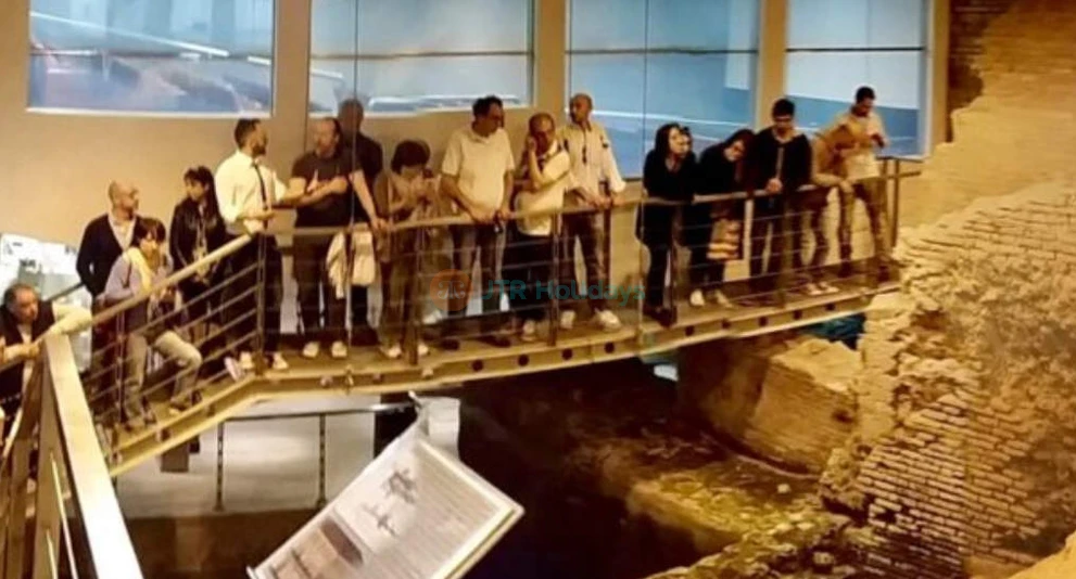 Trevi District Underground Ticket in Rome - Image 1 of 5
