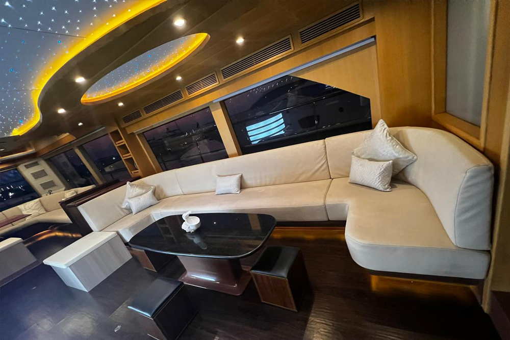 Premium Explora Yacht - 60 FT - Image 5 of 7