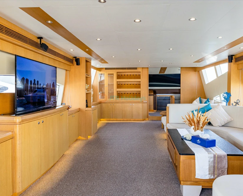 Dubai Astra Yacht - 76 FT - Image 2 of 6