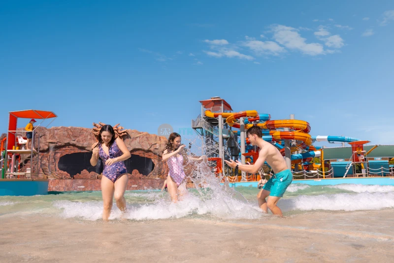 WhiteWater World Australia Tickets Gold Coast's Ultimate Water Park Adventure - JTR Holidays - Image 8 of 8