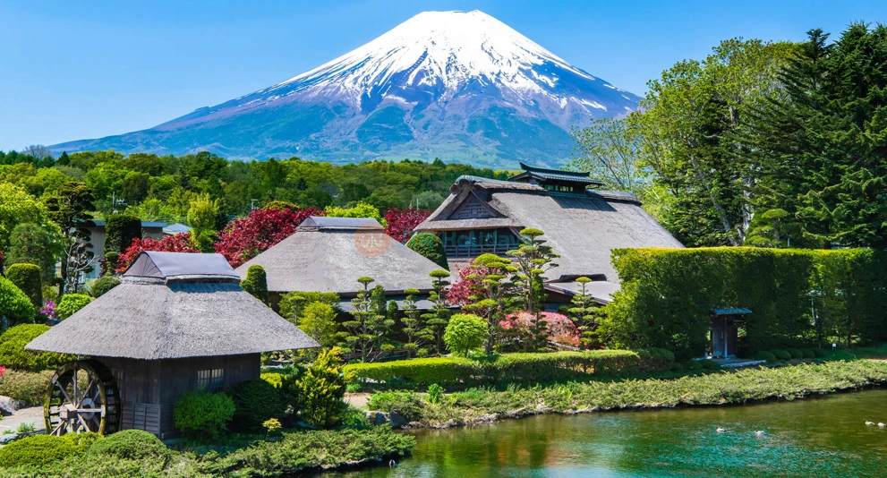 Mt. Fuji & Hakone One Day Trip from Tokyo with Lunch | Scenic Tour & Cruise - JTR Holidays - Image 1 of 5