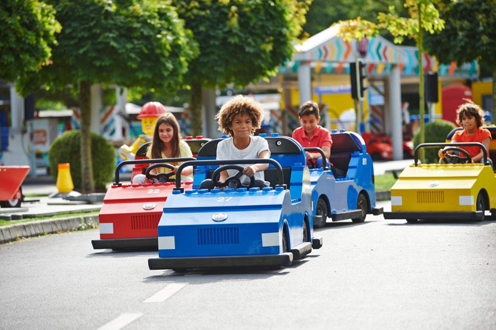 LEGOLAND Windsor Resort London - Discover endless fun at LEGOLAND® Windsor Resort London, the ultimate LEGO® theme park for families and kids. Located near London, LEGOLAND® Windsor offers thrilling rides, creative attractions, and unforgettable LEGO® adventures. Plan your visit to LEGOLAND® Windsor Resort today for a magical day of fun, learning, and excitement! LEGOLAND Windsor Resort London - Image 2 of 5