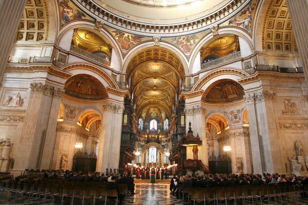 Total London Experience - Discover the best of the city with the Total London Experience, a full-day guided tour that covers London’s most iconic attractions. Visit famous landmarks like Buckingham Palace, the Tower of London, St. Paul’s Cathedral, and the London Eye. Enjoy a scenic Thames River cruise and witness the Changing of the Guard ceremony. The Total London Experience offers a perfect mix of history, culture, and sightseeing, making it ideal for first-time visitors or anyone wanting to explore the highlights of London in just one day. Total London Experience - Image 4 of 5