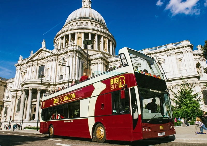 London Hop-On Hop-Off Bus by Big Bus
