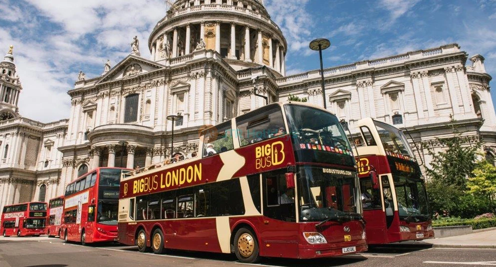 London Hop-On Hop-Off Bus by Big Bus - Image 1 of 5